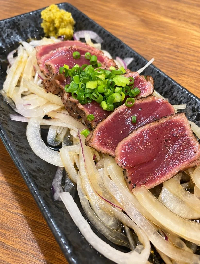 熊本市の馬肉料理居酒屋でディナー|本日の一皿【特選馬バラたたき】